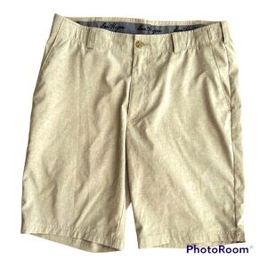 Ben Hogan Mens  Polyester Wrinkle Free Sports Golf  Khaki Shorts Size 34